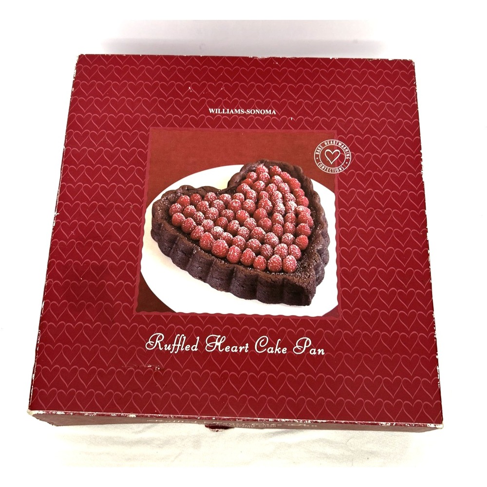 Williams Sonoma Ruffle Heart Cake Pan 2 pc 11 Cup Capacity Love Valentine Bday